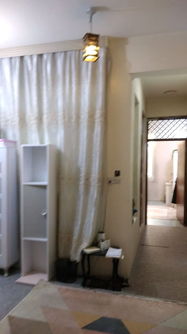 بيت للبيع في الامين الفلكة المشجرة قرب جامع الرسول 75م طابقين ونص واجه 4الاربع بناء حديث قرب قناة الخدمي شارع هادئ ***********
