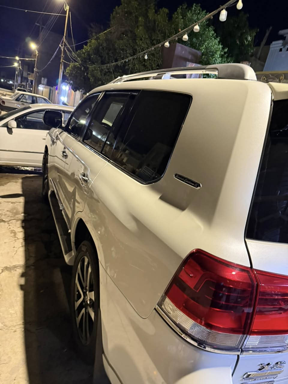 لاندكروزر موديل 2016 فول VXSفول الفول موصفات لكزز  السياره كفاله عامه من الصبغ حته الدعاميات مكينه 8 سلند 5700
مواصفات
1 جكات
2ابواب شفط
2جنطه كهرباء
3تشغيل عن بعد
4 خزن كشنات داخل قرميدي
5ثلاث شاشات اصليه
4مري شفط
بعد بيها هويه موصفات
السعر 440 اربع دفاتر وربعين
لاستفسار ***********
