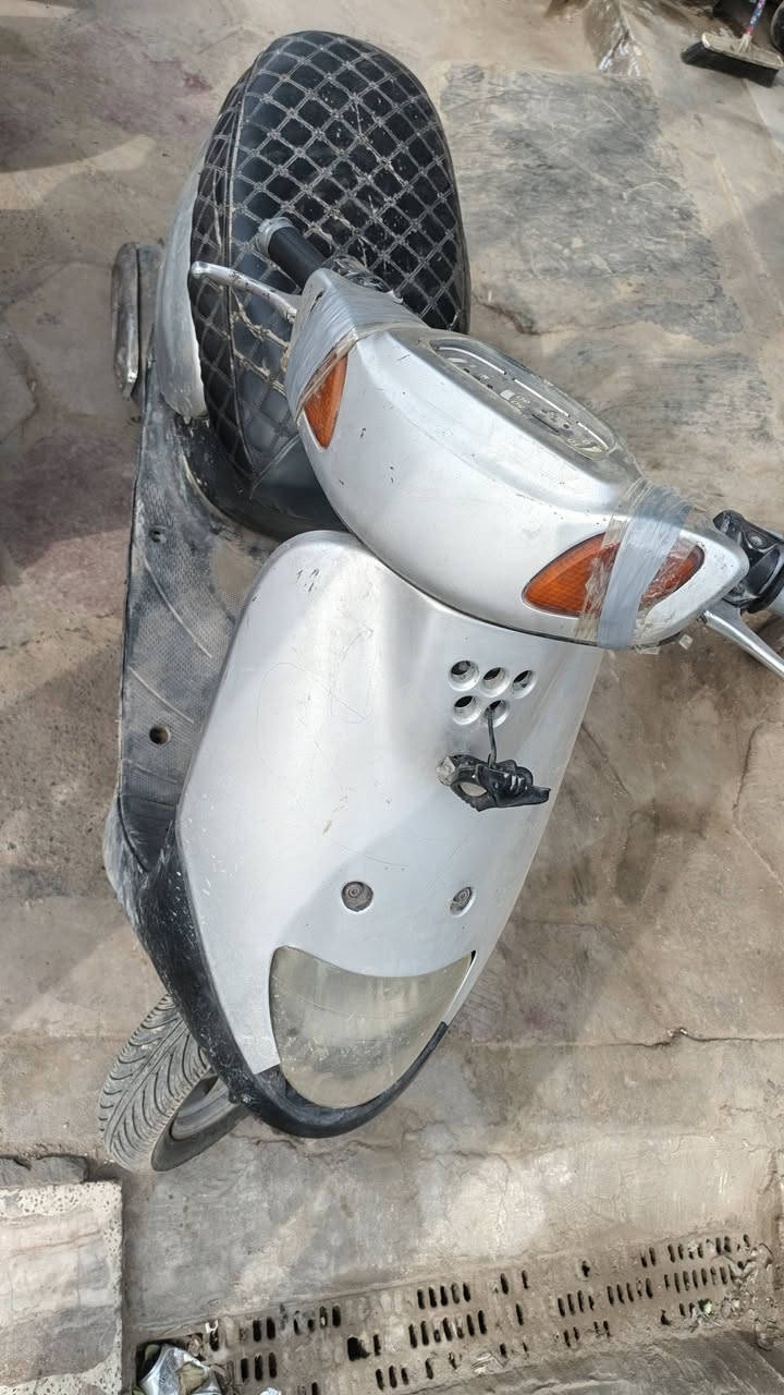 للبيع شغاله كولشي مابيها كوم حديد ١٠٠ الف 
*********** ناصريه مركز
