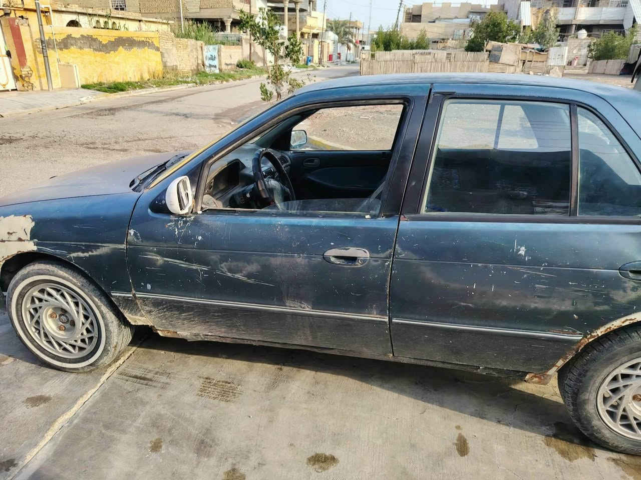 السلام عليكم كيا سيفيه 94 طرف ثالث رقم بغداد سياره بلاديه بدون صبغ شرط وكاله طرف ثالث جيراني كير ومحرك خير من الله سعر 17 وبيه مجال مكاني ديالى بلدروز للستفسار ***********
