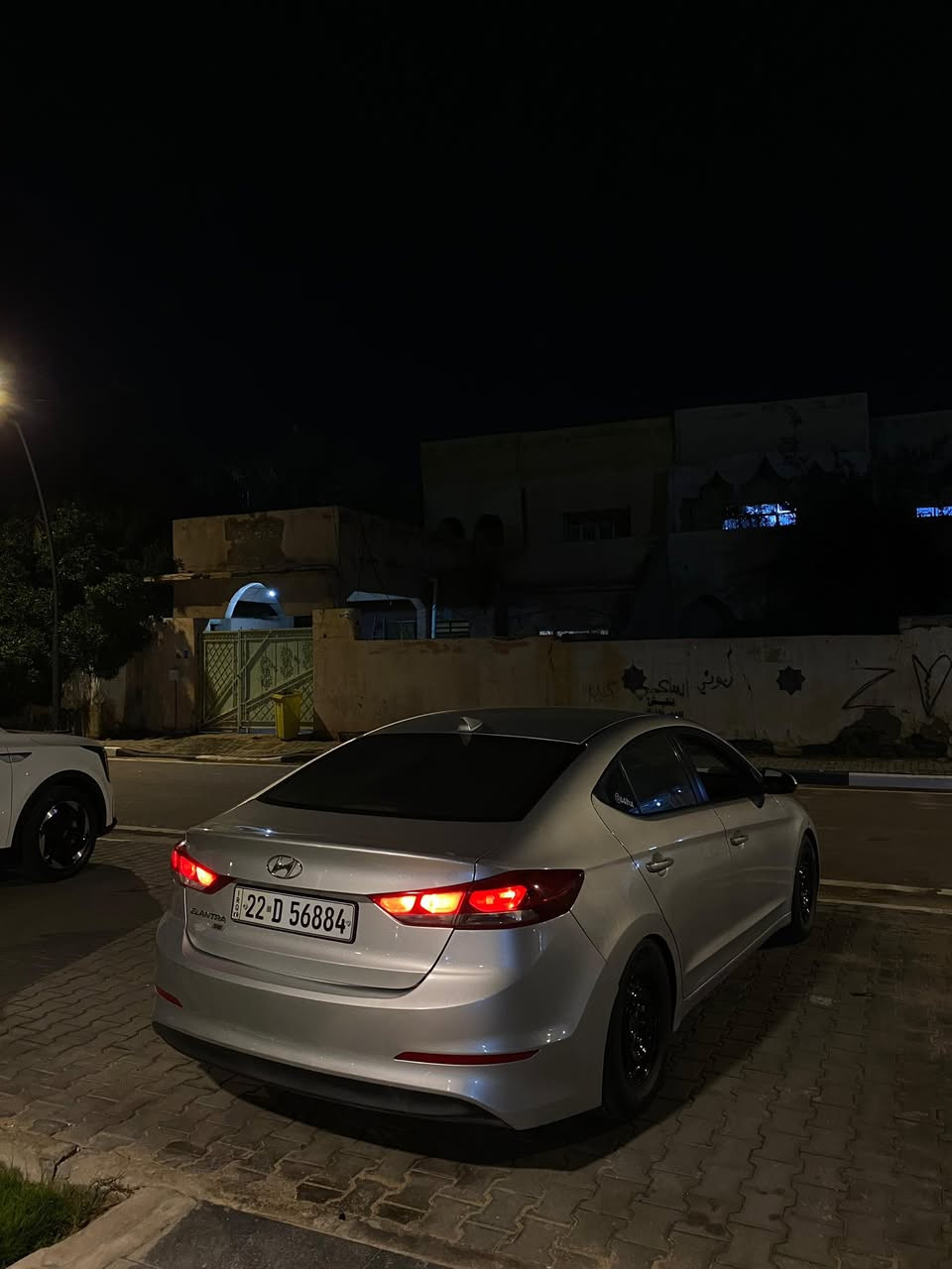 السلام عليكم النتره 2017 كندي كلين جايه كفاله نضربت بالعراق صار شخط ع طول البيبان ورشن ع كد الشخط وبيه بارد قليل رقم أربيل باسمي السعر 125 قفل السياره جاهزه للأخير مكاني البصره  *********** وانه بالخدمه
