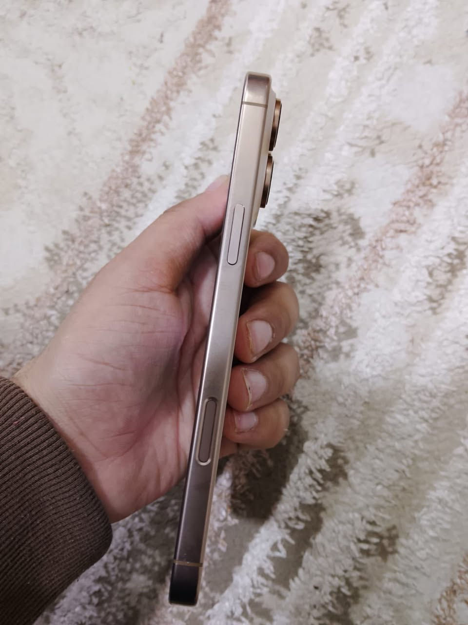 للبيع ايفون 16 ابرو ماكس
شرق اوسط
الجهاز ماستر بعدة بل ضمان

البطارية 100

عدد الدورات 101 

الذاكرة 256

الجهاز نضيف كلش 

السعر 1525
او بي مجال
الرقم ***********
