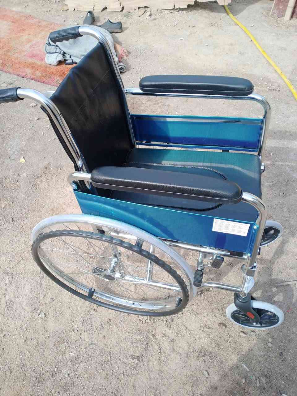 عربانة للبيع اليريدها يخابرني ***********
