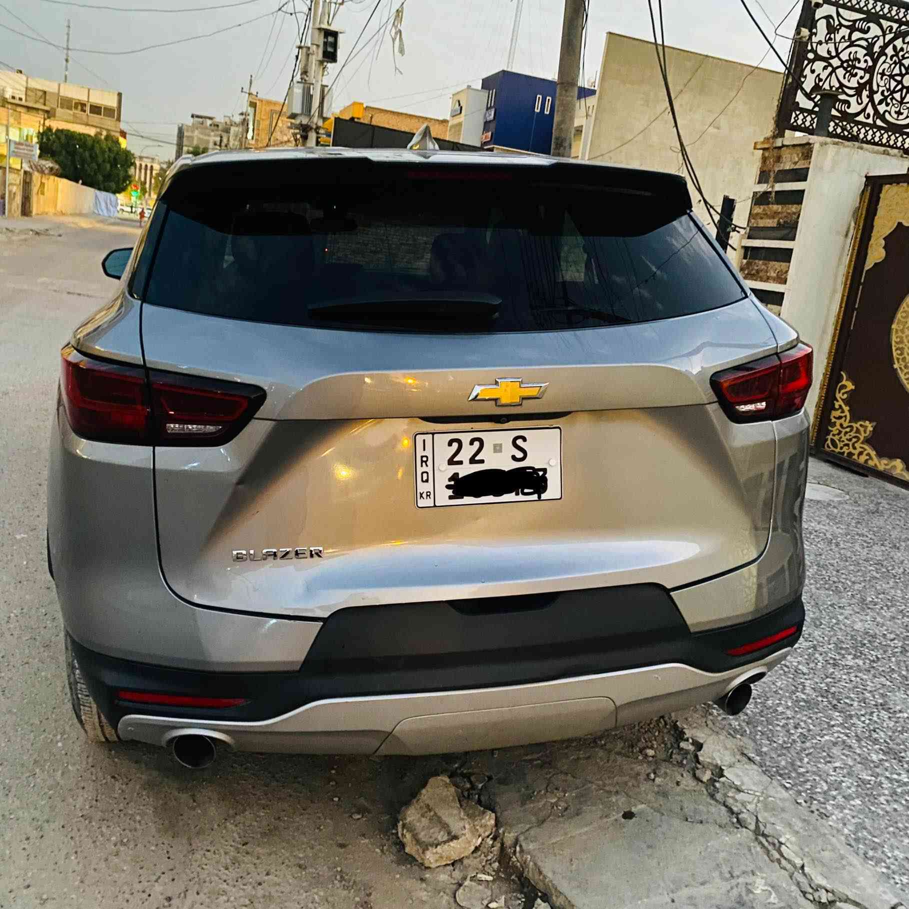 اعاده نشر بسبب الوعود الكاذبه اخوان منشور ما احذف لتكلي احذف جايك ب الطريق 

السلام عليكم 
شفروليه بلايزر 2023 رقم اربيل باسمي تحويل ثاني يوم ماشيه 20 الف ميل جديده ب معنى الكلمة حادثه بدايه البنيد صبغ فقط بدون شواصي بدون دواخل كير ومكينه مكفول السعر 195 وبيها مجال بسيط 
للاستفسار 
متواجد واتساب 
*********** بغداد, العراق
