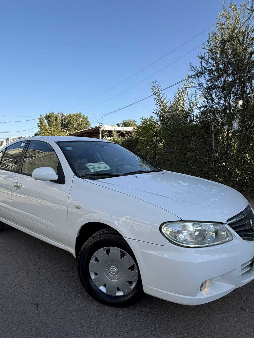 السلام عليكم
نيسان سني 2010 ياباني ابيض للبيع 
محرك 1600 قبق اسود 
مكينة وكير مكفولة كفالة عامة 
حدادية جاهزة 
رقم بغداد انكليزي جديد 
وهزة جديدة تحويل مباشر 
تبريد وتدفئة شغالة 
داخل بيجي المرغوب  
4 جام كهرباء 
سيارة نظيفة جدا 
وعلى ايد وحدة من زيرو
السيارة جاهزة وماناقصها برغي 
السيارة مكفولة كفالة عامة 
من التبديل والصبغ عداى 
الجاملغ الامامي وربع البنيد 
بدون حادث أثر بطش والصور 
موجودة عندي قبل الصبغ 

السعر 120 وبيها مجال بسيط 
مكاني بغداد حي الجهاد 

للأستفسار 
الاتصال ***********
واتساب ***********
