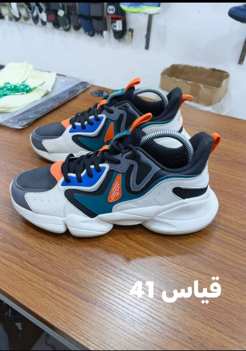 سلام عليكم احذيه باله نضاف
فول القياسات عله صوره
سعر القطعه 20 مكاني ناصريه
حي اريدو شارع مستشفى القلب 
الاتصال او مراسله عله صفحه ***********
