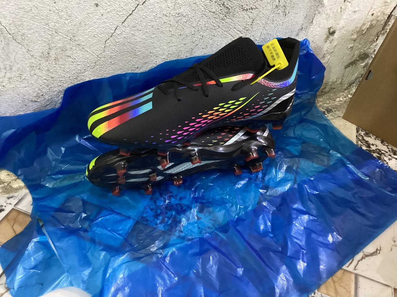 حذاء باله اوربي اصلي قياس 42بسعر 45فيتنامي اصلي شرط فحص أمام المندوب  عتماد واتساب ***********
