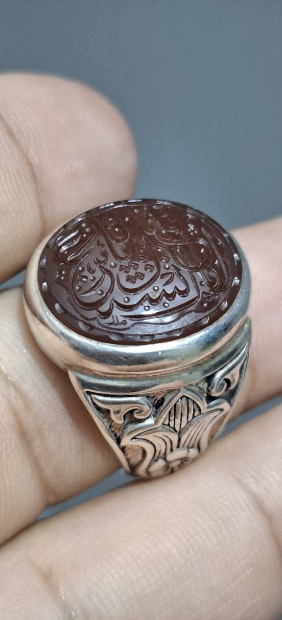 قطعه من إبداعات الخطاط( ملك )

عقيق يماني كرزي 

مخطوط إياك نعبد وإياك نستعين 

حجم الحجر ١٩ ملم 

قياس الخاتم ٢٠
  للبيع والسعر والتفاصيل خاص احبتي


**إذا كنت صاحب هذا الإعلان وتريد حذفه لأي سبب، رجاءا أرسل رسالة إلى الدعم الفني**