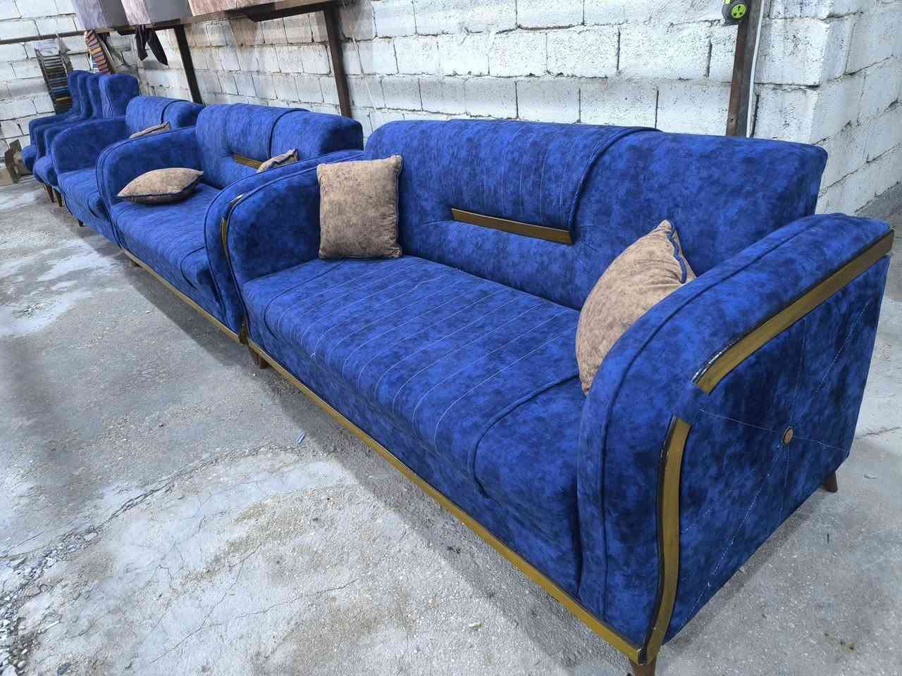 يا الله تخم عشره مقعد مستعمل العنوان بغداد المحموديه تقاطع ابو شمع مجاور دائرة الكهرباء ***********)(***********)
