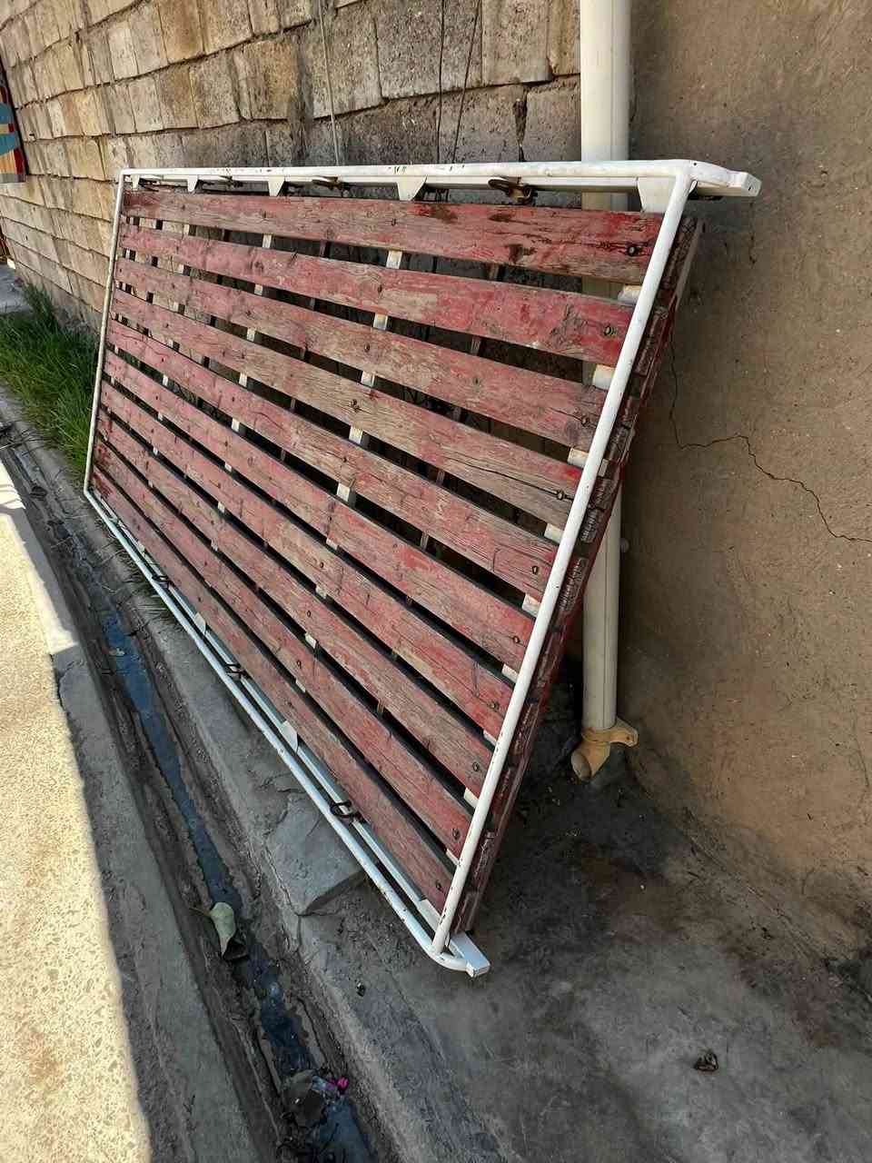 سلام عليكم سيبايه نيسان عاليه للبيع السعر 140 وبيها مجال مكاني بغداد حسينيه المعامل ***********
