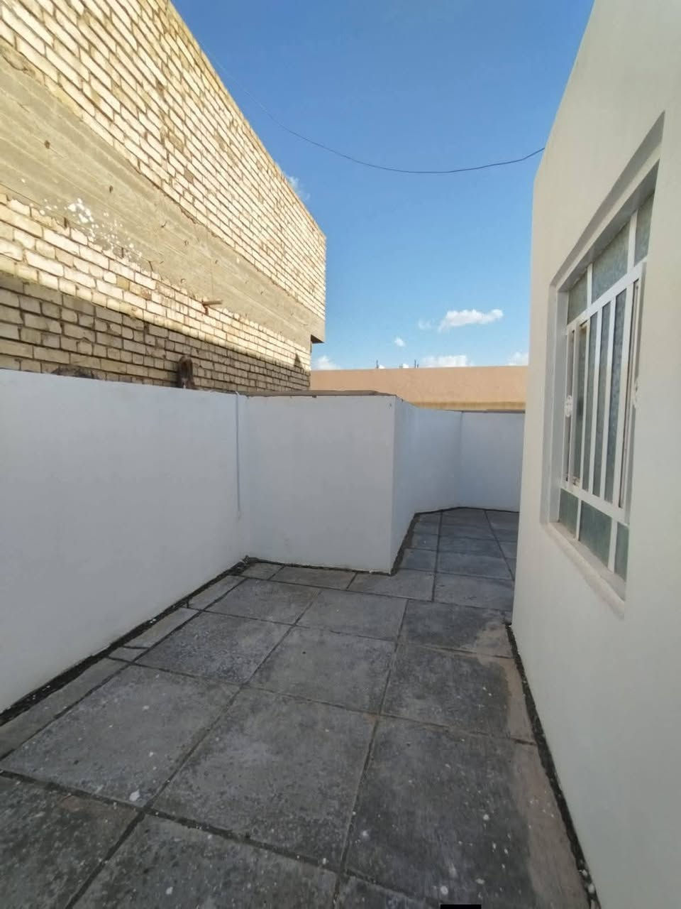 ياالله 

يوجد لدينا بيت للبيع حي ميسان قطاع 15شارع 10متر مساحه 100متر يحتوي على غرفه وصاله واستقبال ومطبخ وصحيات والطابق الثاني يحتوي على غرفه وصاله وصحيات صب كونكريت ارضيه مرمر جدران سيراميك بناء درجه اولى 

السعر المطلوب خاص 

للاستفسار والمعلومات الاتصال بنا ع الارقام التاليه 

***********

***********

***********

او مراجعه مكتب ألروان للوساطه العقاريه والمقاولات العامه 

عنوان المكتب حي ميسان ع الشريط قرب صيدليه الشراع مقابل الاستداره مباشر 

عندك بيت عرصه للبيع راسلنه وات ساب وتدلل 

نشتري جميع الدور والعرصات حي ميسان فقط
