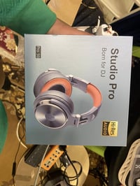 سماعه DJ • ستوديو • توصيل