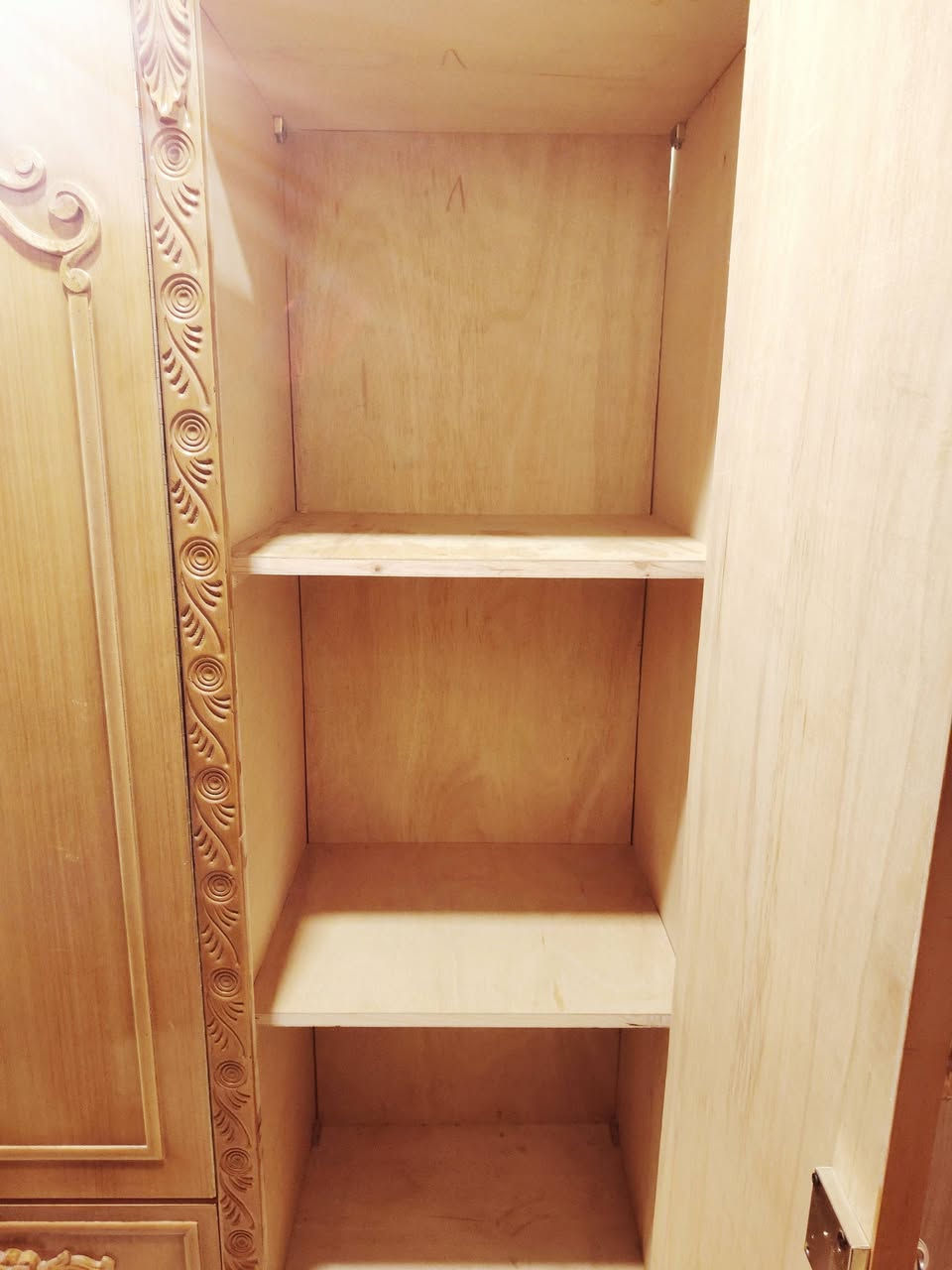 السلام عليكم✋ للمعلومه شغل توصي ثقيل مو سوكي 
كنتور 3 أبواب شغل درجه اولى توصي 5ملم نقش زان فصال مو سوكي🎟️ السعر عرض خاص بس ٢٧٠ 
للاستفسار وتساب *********** مباشر ***********🎟️🇮🇶✅
ومستعدون لشراء الغرف النوم المستعمله و الكناتير 💯
