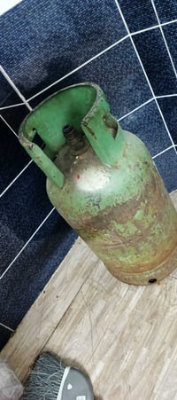 دبة غاز • قنينة غاز