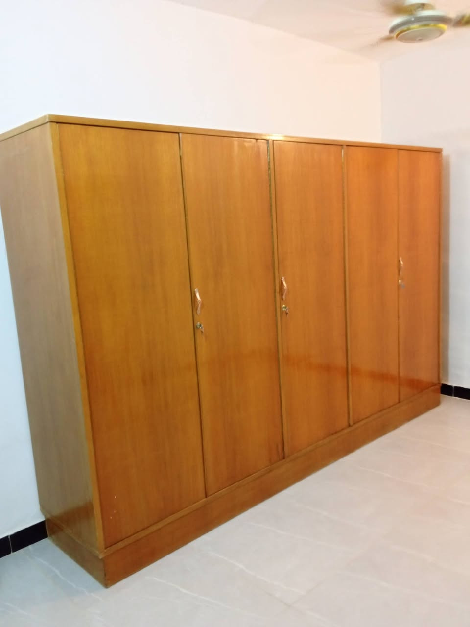 كنتور ابو ٤ صاج نضيف كلش ٢٠٠
مكان كوفه


**إذا كنت صاحب هذا الإعلان وتريد حذفه لأي سبب، رجاءا أرسل رسالة إلى الدعم الفني**