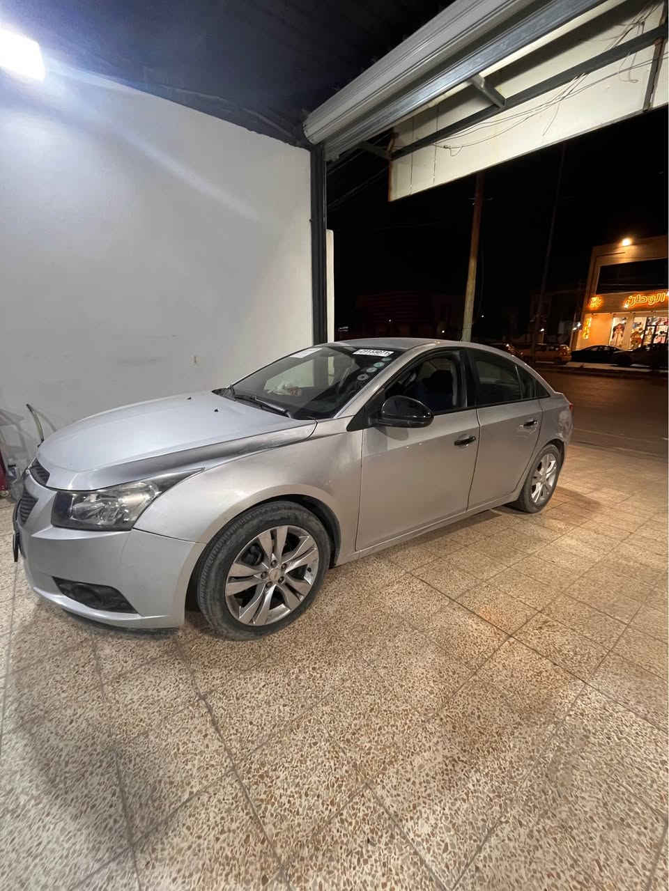 شوفرليه كروز ٢٠١٢ خليجي 
ماشية ٢٦١ الف 
ضررها ٣ قطع 
هزة سنوية جديدة 
رقم أربيل 
مكانها موصل /الأيسر
للتواصل 
*********** موصل, نينوى
