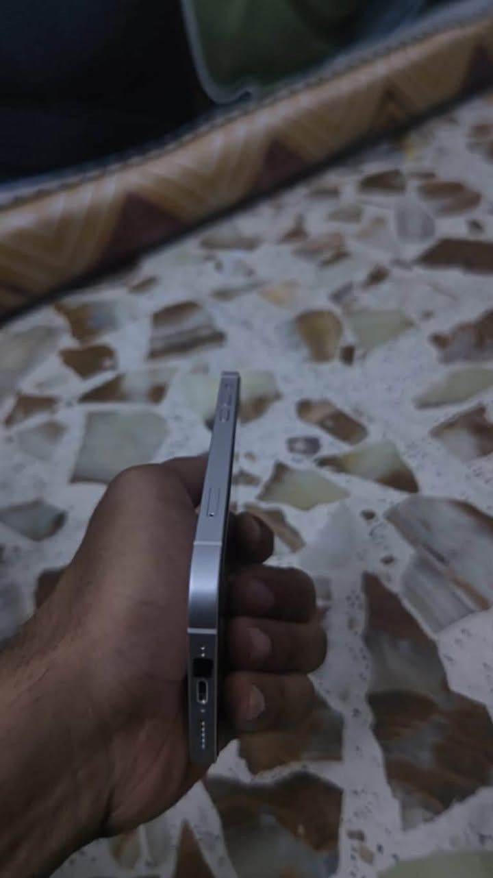 السلام عليكم أيفون 12 عادي مكفول كفاله عامه ذاكرة 128 بطاريه 86 ولابي زلغ الجهاز شخط مابي ملحقات كفر وكيبل شحن السعر 380
العنوان بغداد البلديات


**إذا كنت صاحب هذا الإعلان وتريد حذفه لأي سبب، رجاءا أرسل رسالة إلى الدعم الفني**