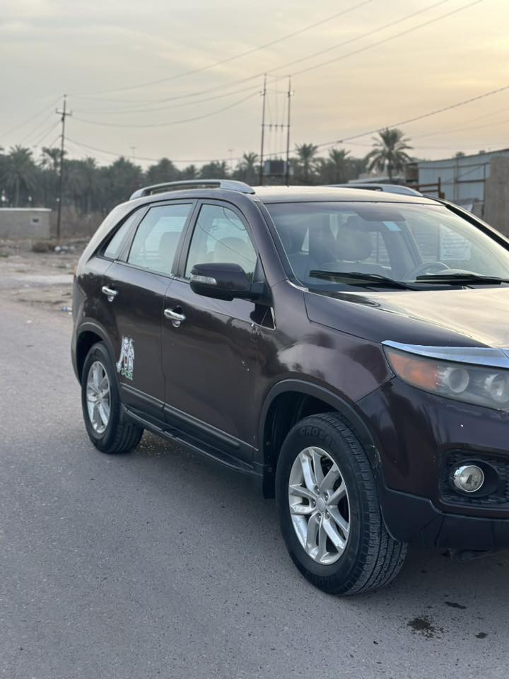 سلام عليكم سورنتو موديل 2011 مريكي حادثة جاملغ وبنيد وبابين بدون دواخل شاصي لغد مكفوله ميكينه اربعه سلندر دوش شرط مكينه بل صندوك تخم تاير جديد صدر جديد تبريد ثلج السعر ب108وبيها مجال الشراي مكاني بغداد المحمودية هاذ رقمي *********** سونار مع المنشور 
***********
