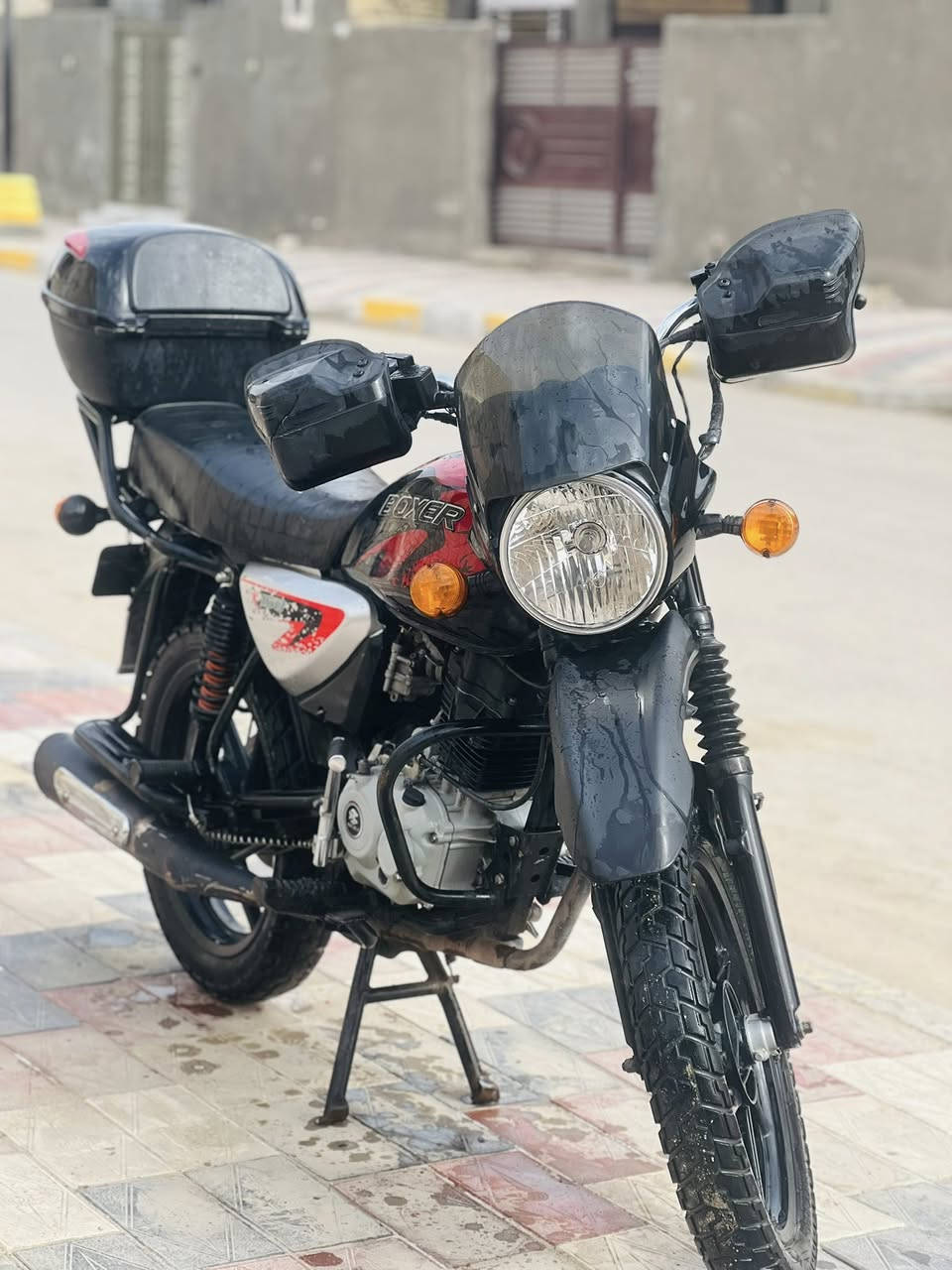 سلام عليكم دراجه بوكسر 2023دراجه نضيفه مفتوحه ولفات وبستم سعر 1350بيهه مجال مكاني ناصريه مركز ***********
