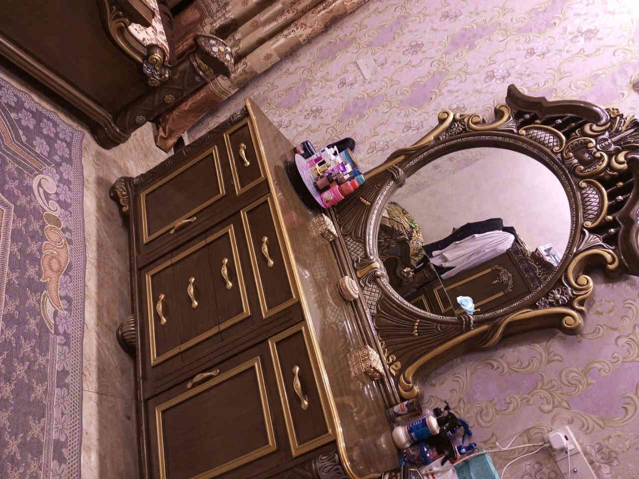 غرفه كويتي خشب درجه أولى كنتور 6 باب موديل ملكي مكان البصره حي الاصدقاء الرابعه سعر 900 وبيه مجال قليل ستفسار على الرقم ***********
