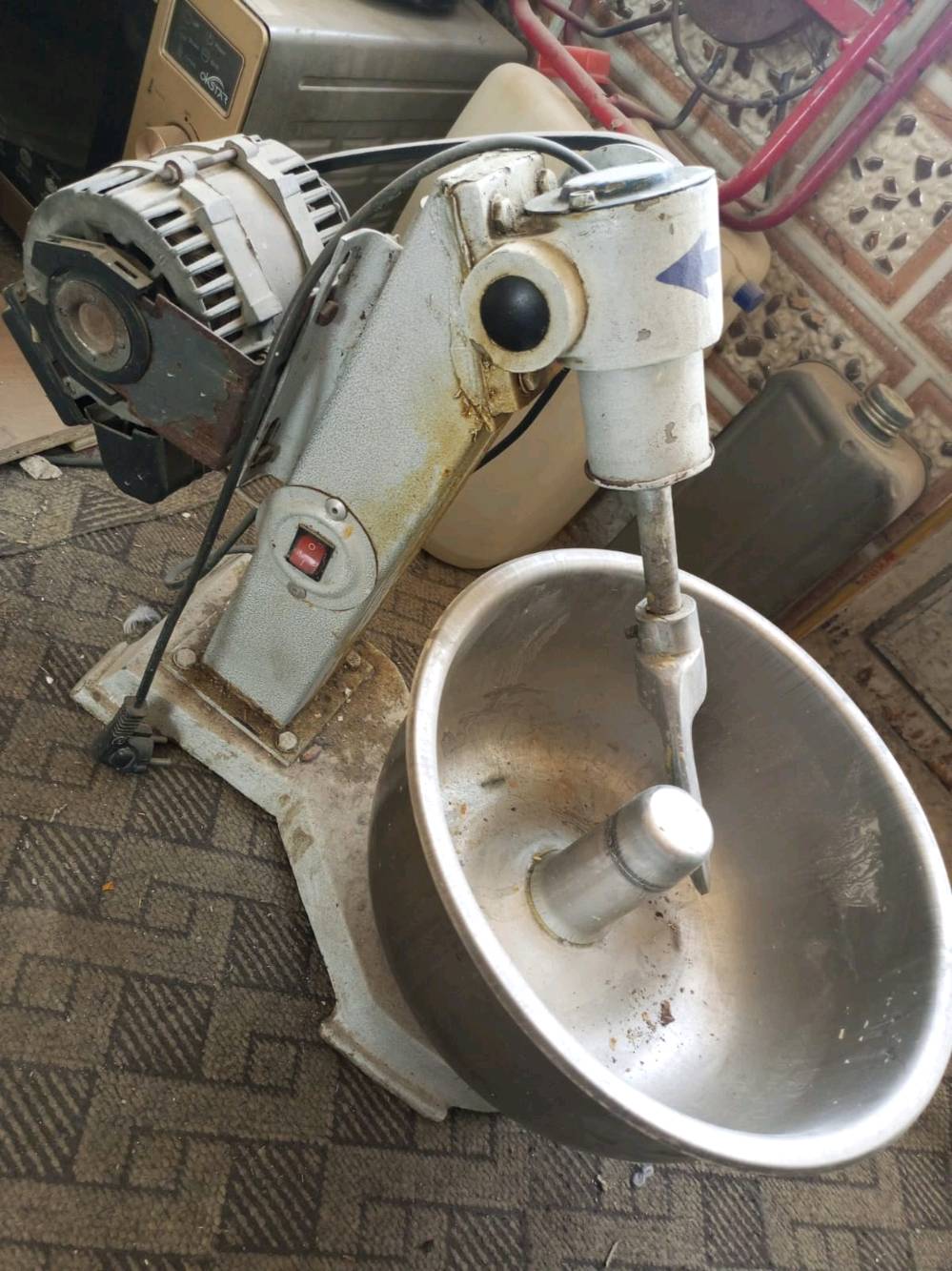عجانة إيرانية إستخدام بسيط للبيع 
حجم 5 كيلو 
بسعر 150 
بغداد /مدينة الصدر 
للتواصل الإتصال على الرقم ***********
يتوفر توصيل أيضا