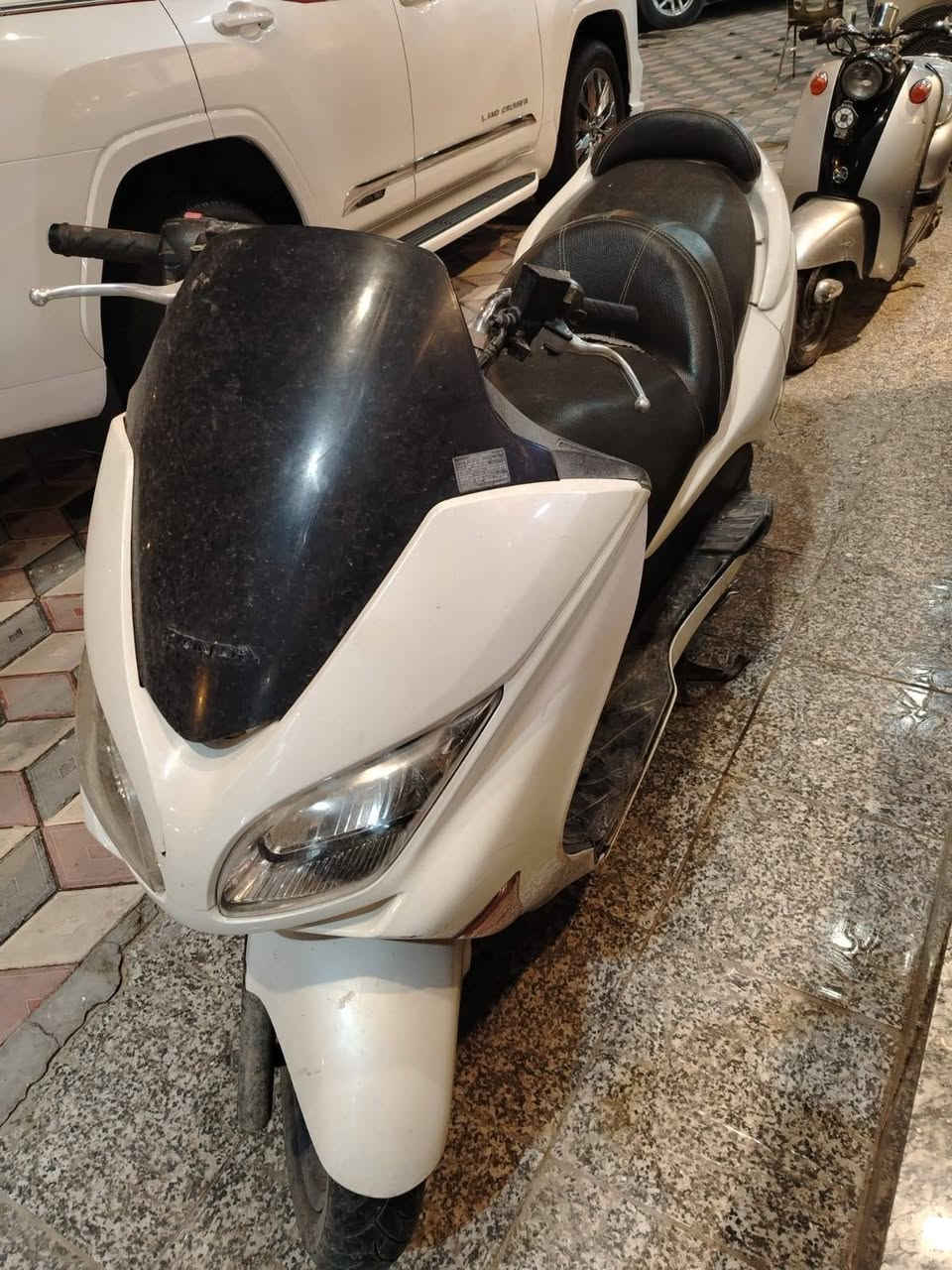 فورزه 09 للبيع دراجه فول مواصفات بصمه تشغل عن بعد سعرهه 1100 وبيهه مجال 
مكلف بل نشر  رقم صاحب الدراجه ***********
