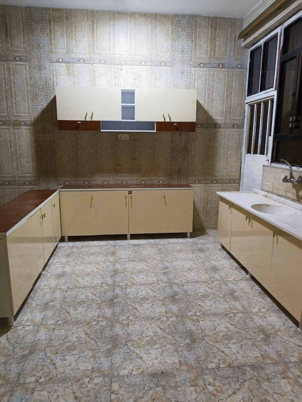 احدث كاونترات للبيع بتصميم راقي وانيق الاختيار صح ✅


**إذا كنت صاحب هذا الإعلان وتريد حذفه لأي سبب، رجاءا أرسل رسالة إلى الدعم الفني**