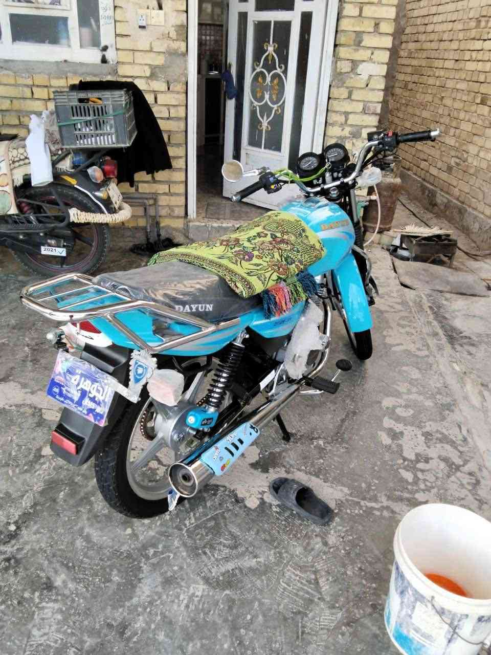 سلام عليكم دايوان عضم مديل 24 وراق سكنر دراجه بعده بحالت لوكاله زيرو بعد حله من صوره مكفوله كفاله عامه سعر 900 وبيه مجال قليل كله شغاله شاير كهربئيات عداد رون سرعه كامله مكمله ربع ماذب عليه شراي اتصل او خاص *********** مكان بابل محاويل
