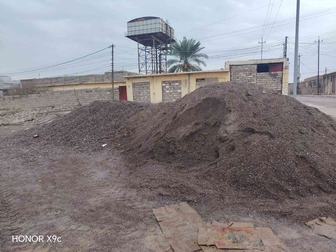 سلام عليكم يوجد لدينا سمنت حمام العليل +بادوشالتوسيع +سنجار+حصو +رمل +بحص ناعم+العنوان جنوب الموصل ناحية الشورة قرب خزان الماء ***********
