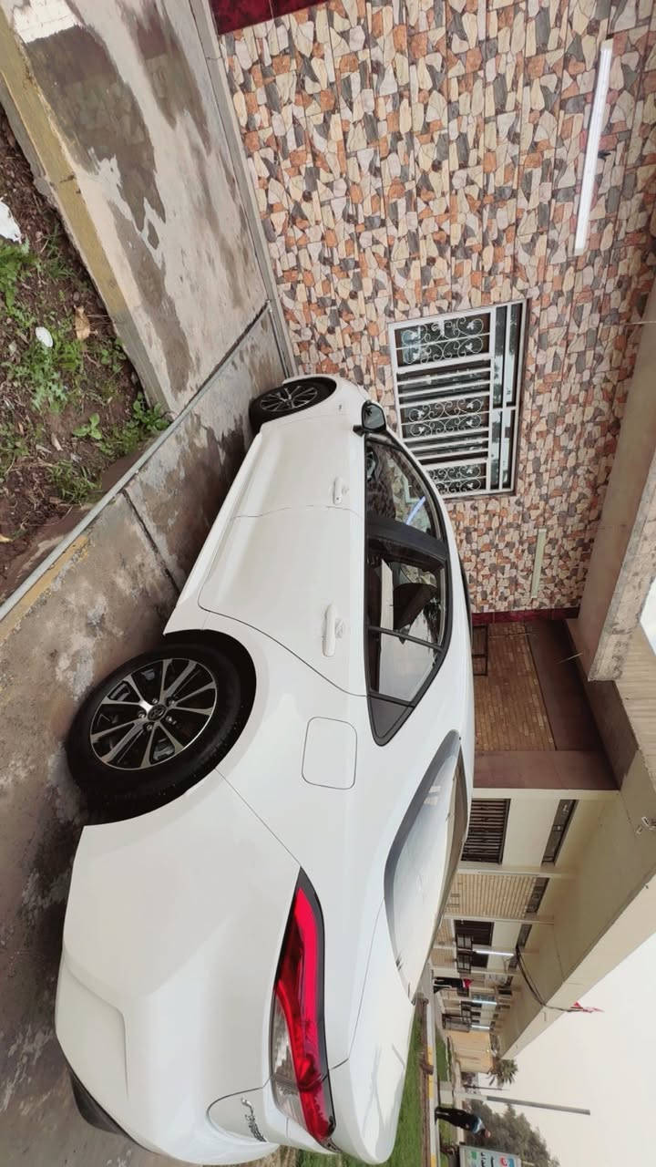 سلام عليكم 
كورلا تجيمع صيني شكل الامريكي 
موديل 2025
ماشية 24000
مكفوله كفاله عامة 
سعر 153 وبيها مجال قليل 
مكاني بغداد 
مجمع نجمة بغداد 
 رقم الهاتف ***********
