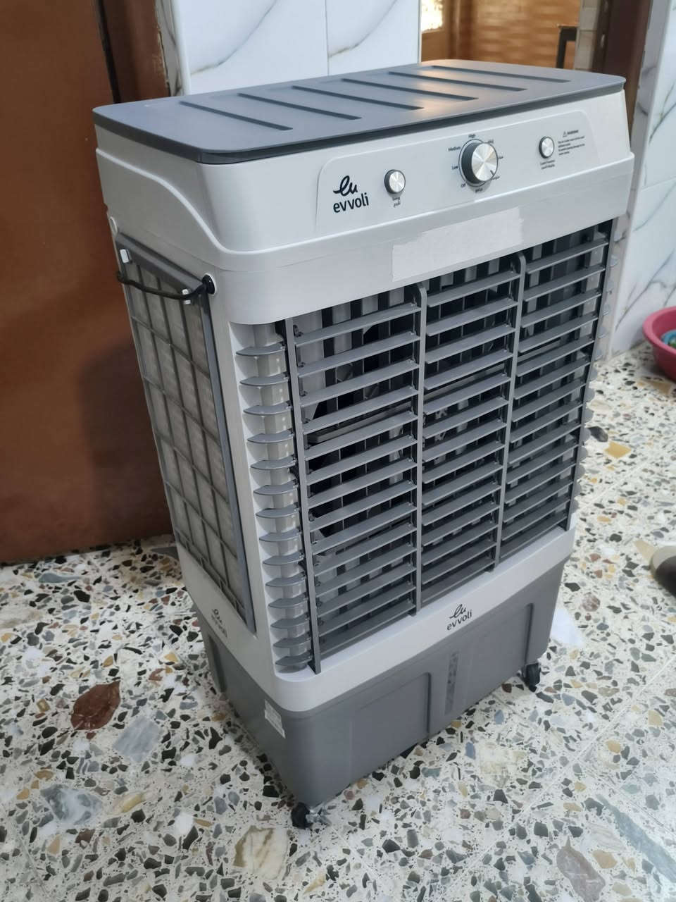 السلام عليكم مبردة كونفير للبيع قبل يومين اشتريته سده جبور ***********
