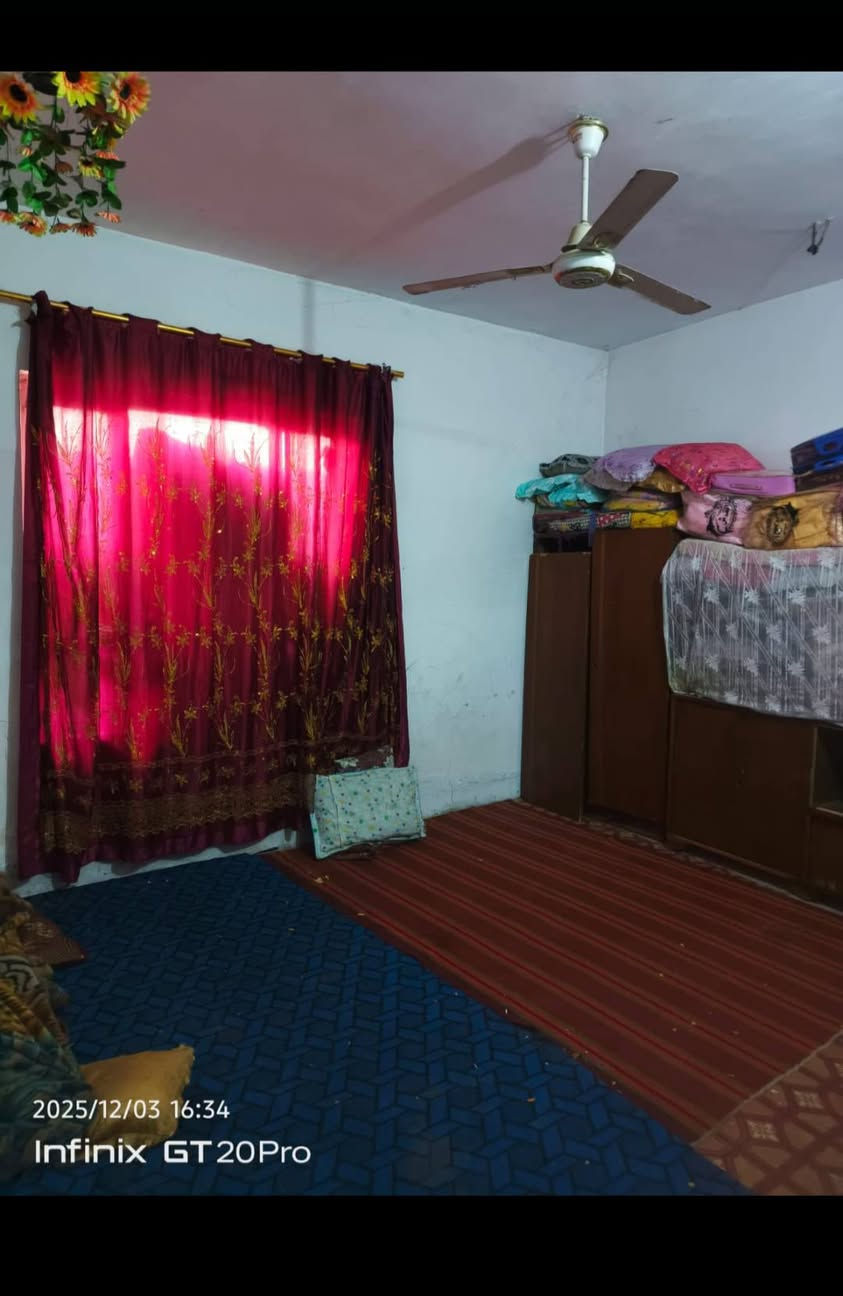 السلام عليكم بيت البيع المساحه مالته 300متر القريت النتصار قرب المصتوصف السعر 60وبي  شي بصيط ‏‪0781 428 4928‬‏التصال الهاتف
