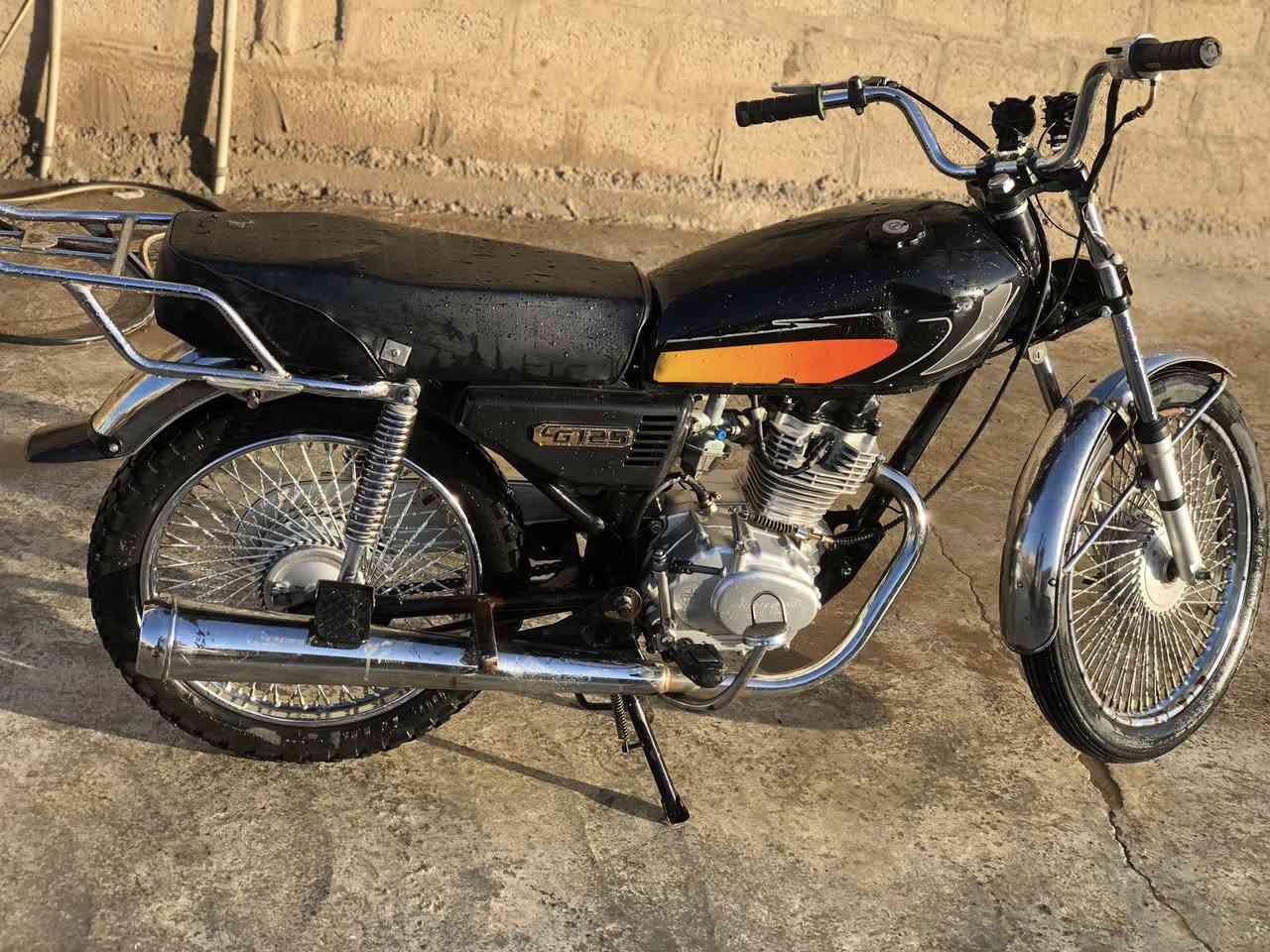 دراجه نامه موديل 21 محرك مامفتوح شرط
السعرر 425 او بيه مجال


**إذا كنت صاحب هذا الإعلان وتريد حذفه لأي سبب، رجاءا أرسل رسالة إلى الدعم الفني**