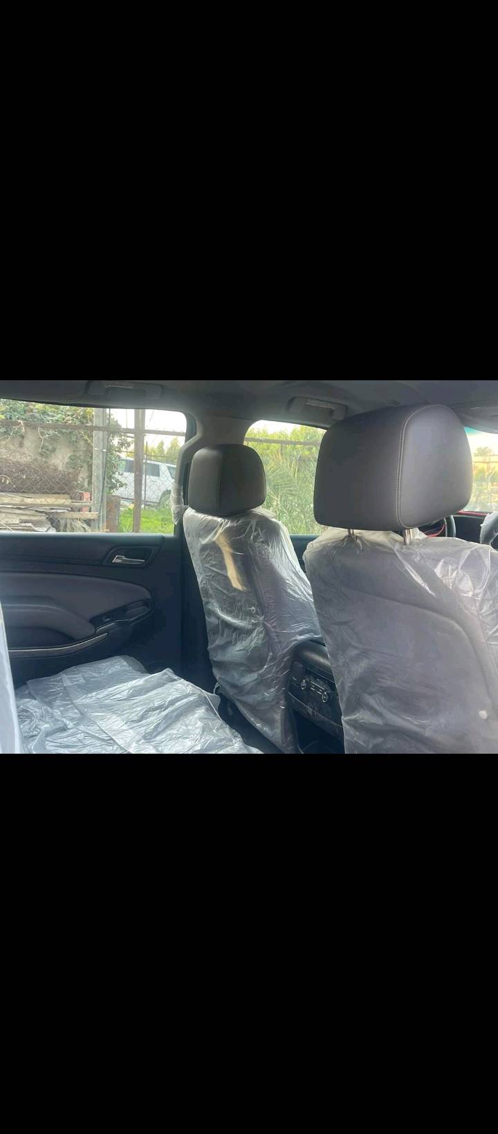 يوكن 2015 LT سياره حلوه ومرتبه بيه شوي رصعات خفيفه حادثه باب الأيمن بي صبغ جاملغ بي صبغ بيه ضربه بل بجم الأيمن خفيف مسحوب سياره حلوه وتخبل تبريد تايرات متخمه كامله رقمه سليمانيه وشوي ضعف بل مكينه بس ما عليه شي رايده 230 ورقه   مكاني بغداد حي اور ***********