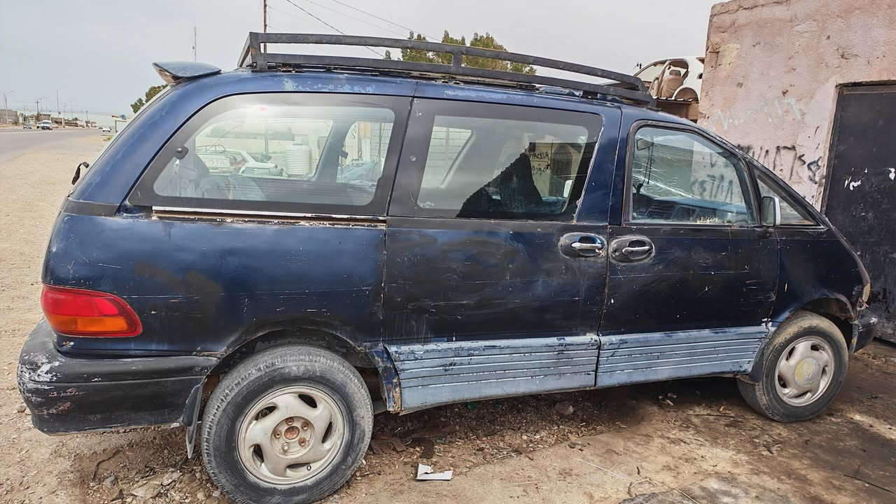 السلام عليكم سياره تيوتا بريفيا مديل 1991للبيع متروكه ابيعها ع وضعها سنويه نافذه 2019 راعيها الشرعي موجود ما عليها غرامات مصفره شراي تعال خاص ودلل مكاني ديالى ***********

