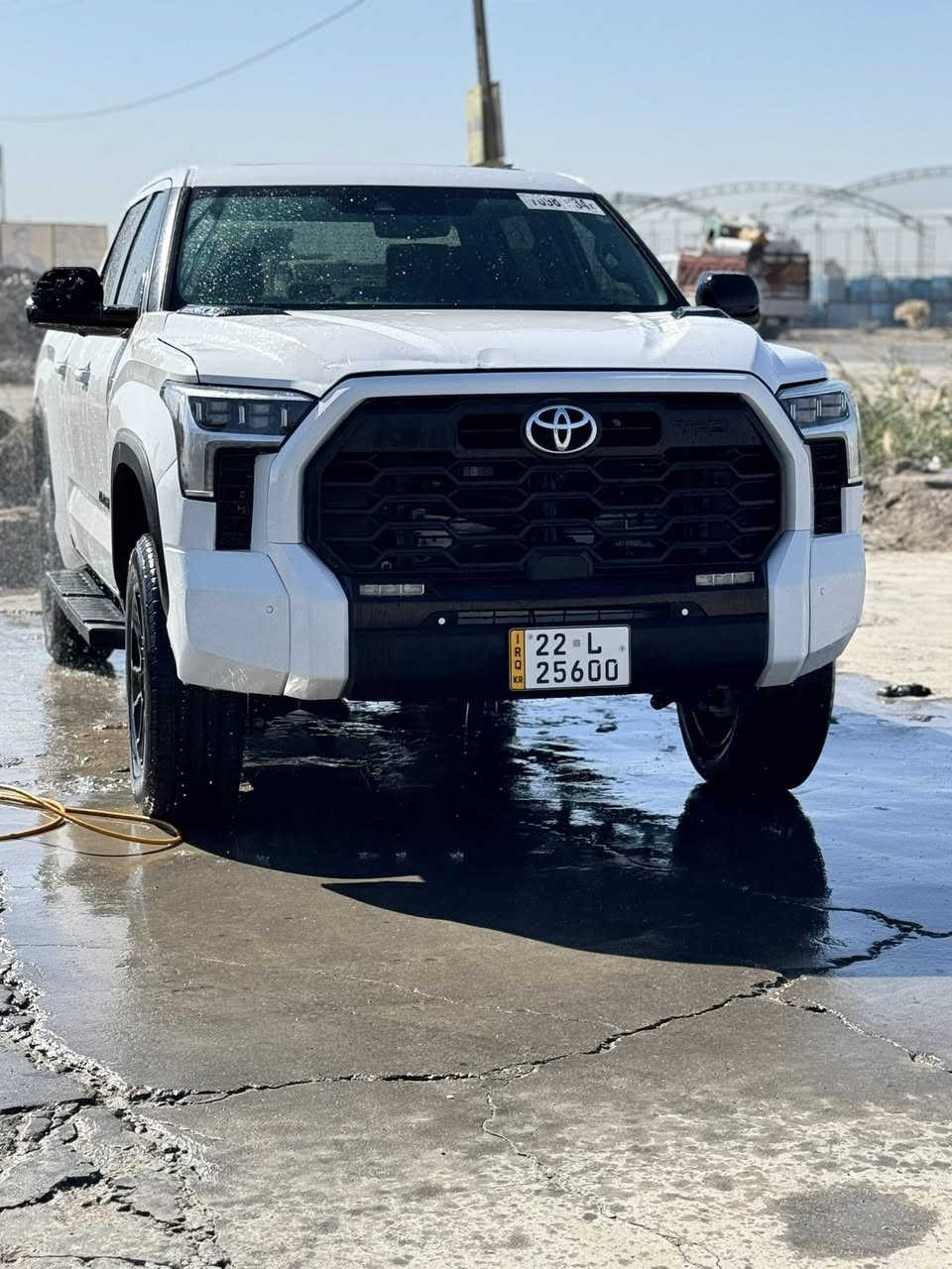 السلام عليكم. 

تندرا 2024 وارد امريكي فئة TRD OF ROAD. ماشيه 19 الف كيلوا متر. فول مواصفات بانوراما. بصمه دخول ذكي 6 كاميرات. وبعد بيها هواي مواصفات. مكفوله كفاله عامه من تبديل وسمكره وصبغ. عدا بارد بالبنيد صار بالعراق. والباقي كله مكفول. السونار مرفق بالمنشور رقم اربيل وتضليل بالسنويه 80%. مكان السياره بابل. للبيع او المراوس. 

***********
