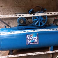 كمبريسر 200 لتر ماطور تلاثة حصان سنكل السعر 300 الف بغداد المعامل  077...