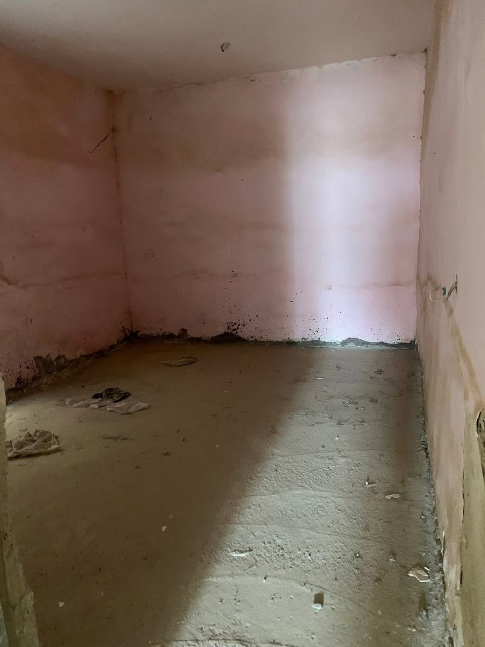 اعادة نشر بسبب الوعود الكاذبة
السلام عليكم بيت للبيع مساحة 100 متر طابو صرف طابق واحد الواجهة 5 والنزال 20 في منطقة الحسينية بال10000 شارع الخدمات مسقط فرع اسواق ليمونة قرب مدرسة عراق الخير السعر 31 وبي مجال (بدون اقساط)
للاستفسار والتواصل فقط على الرقم ***********
