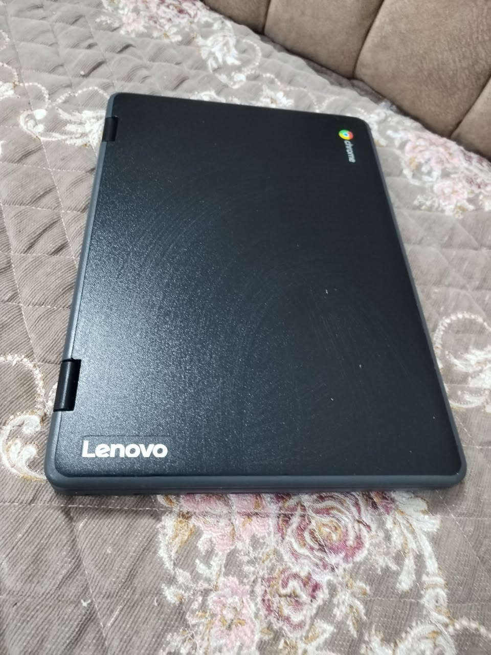 لابتول وايباد نوع لينوفو لمس مع شاحنه اتصال السعر ع رقم ***********
