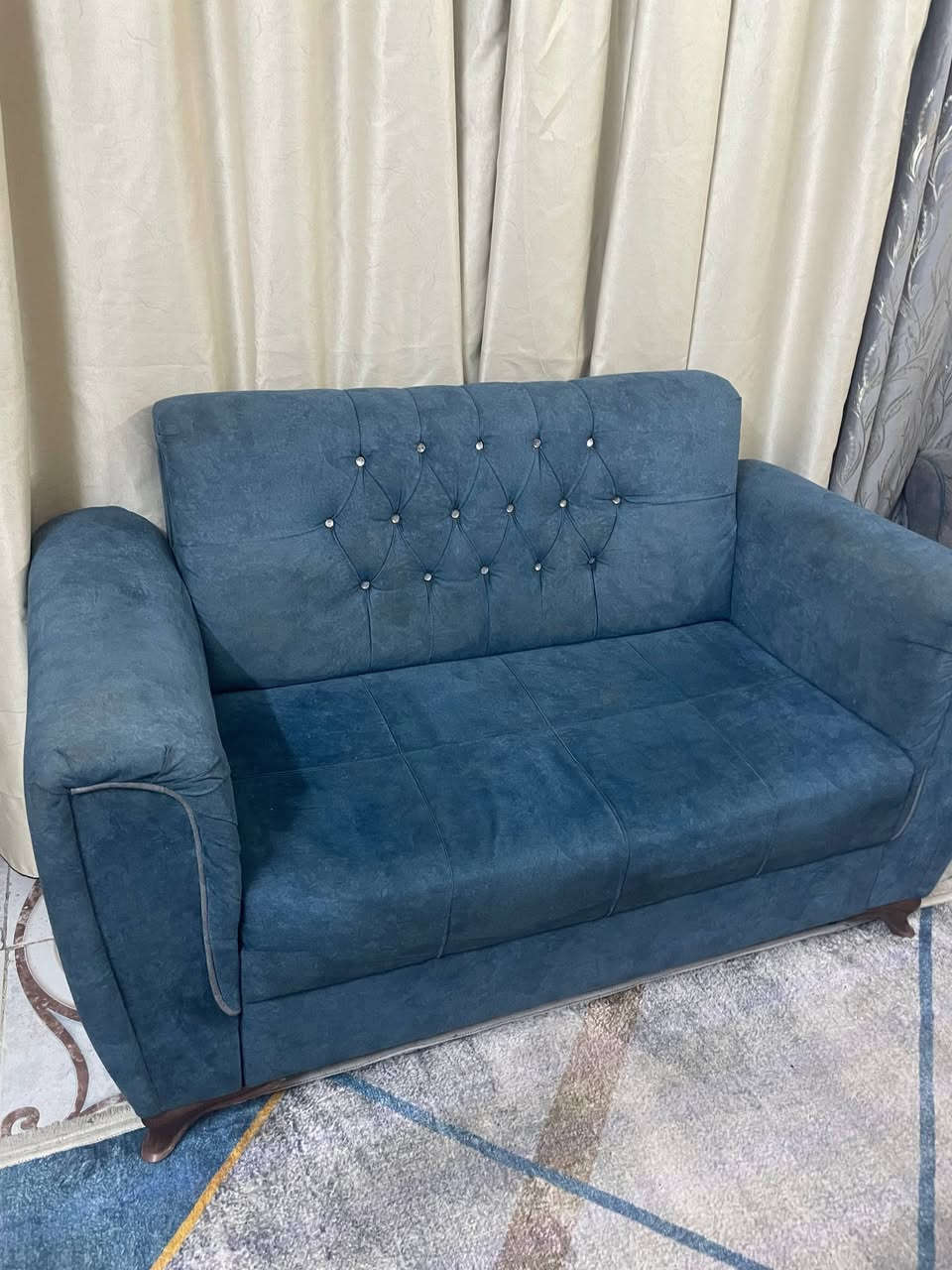 السلام عليكم
تخم للبيع مع طبلات السعر ٢٠٠ الف قفل مستعجلة للبيع 
المكان حي سومر شارع المدارس
 *********** او ع خاص
