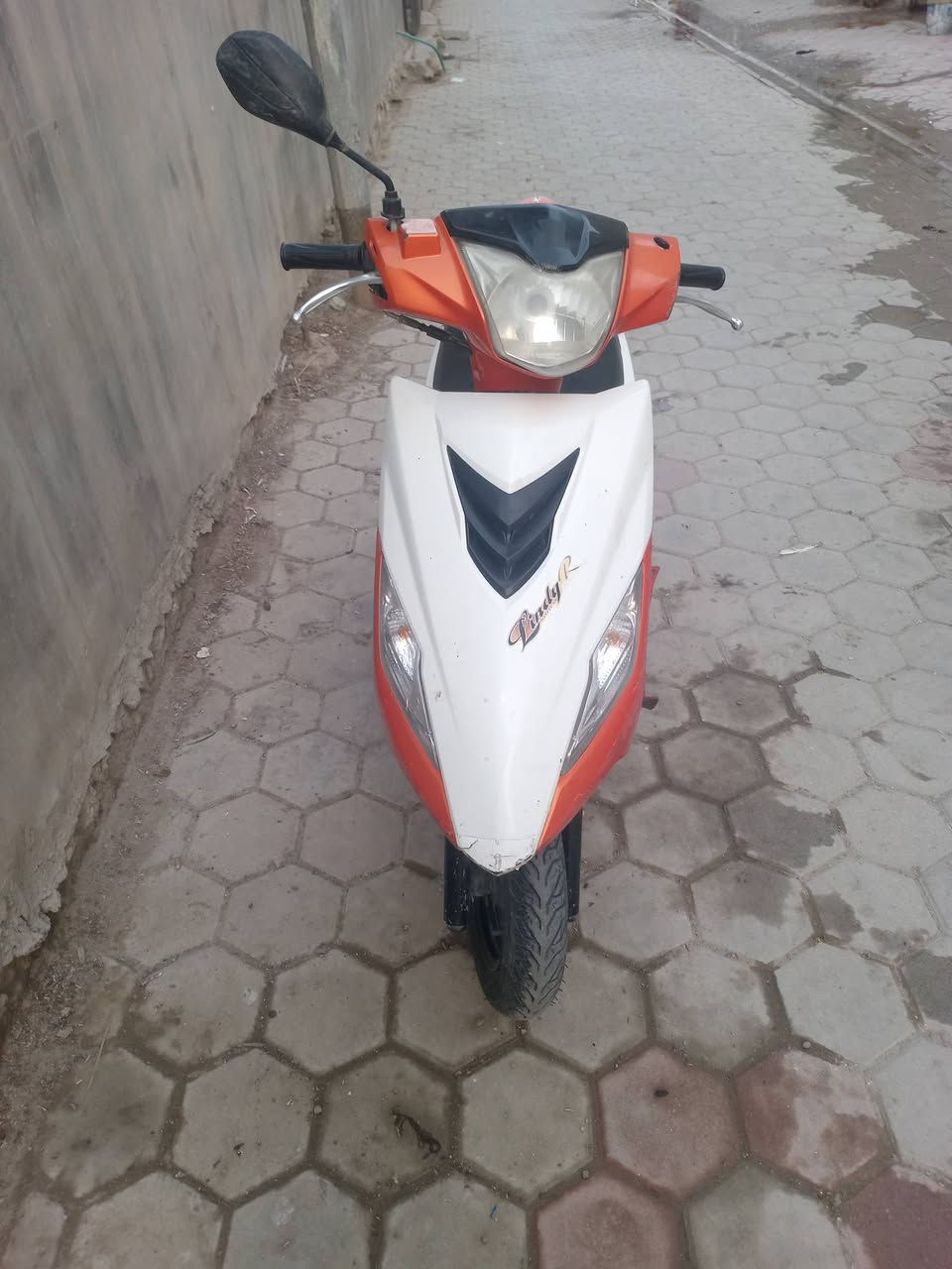 السلام عليكم ماطور للبيع سجل موديل 17 رمادي شارع 20 سعر 850  ***********
