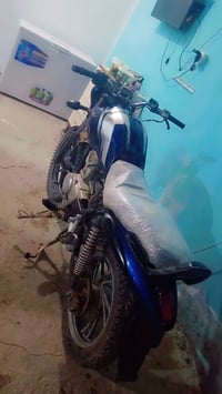 بس المحرك للبيع اخو الجديد  نامه بحالته الشركه ٠٧٨١٧٢٨٥١٨٧