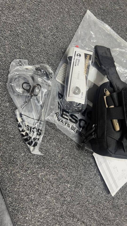 حقيبة إسعاف اوليه اصليه ماركه بسعر مناسب للحجز  *********** او الرد ع الستوري
