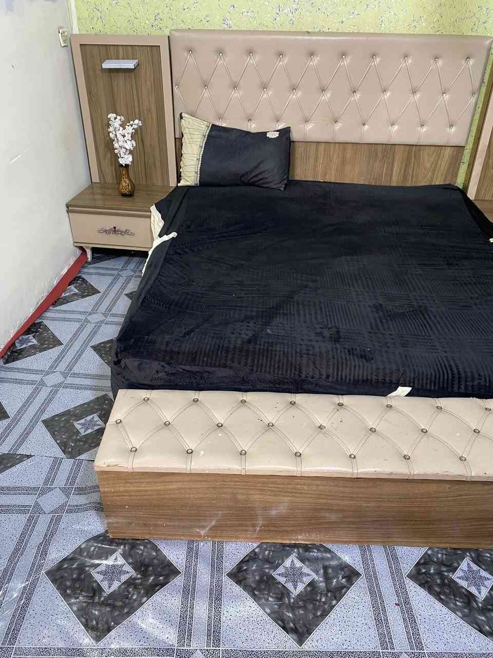 السلام عليكم غرفه تركي للبيع باب اول ٨قطع جديده كلشي مابيه ٤٢٥ للتواصل ***********
