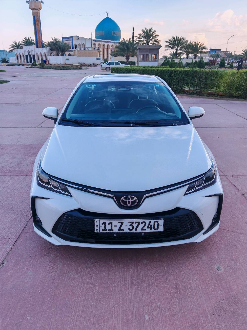 📍 للبيع: تويوتا كورولا هايبرد ٢٠٢٤ وارد صين شكل خليجي- بحالة ممتازة
المسافة المقطوعة : ٥٣،٠٠٠ كم
​لوحة الأرقام: بغداد

✅ فتحة سقف كهربائية [sunroof].
✅ مقاعد جلدية نظيفة.
✅ شاشة عرض مع كاميرا خلفية.
✅ أزرار تحكم بالمقود (تحكم ستيرن).
✅ فتحات تكييف خلفية (تبريد ممتاز).
✅ بدون حادث 
✅ كير، محرك، تكييف بحال ممتازة جداً. 
​
​السعر المطلـوب: $ 148 
​للتواصل والاستفسار:
📞 *********** واتساب
