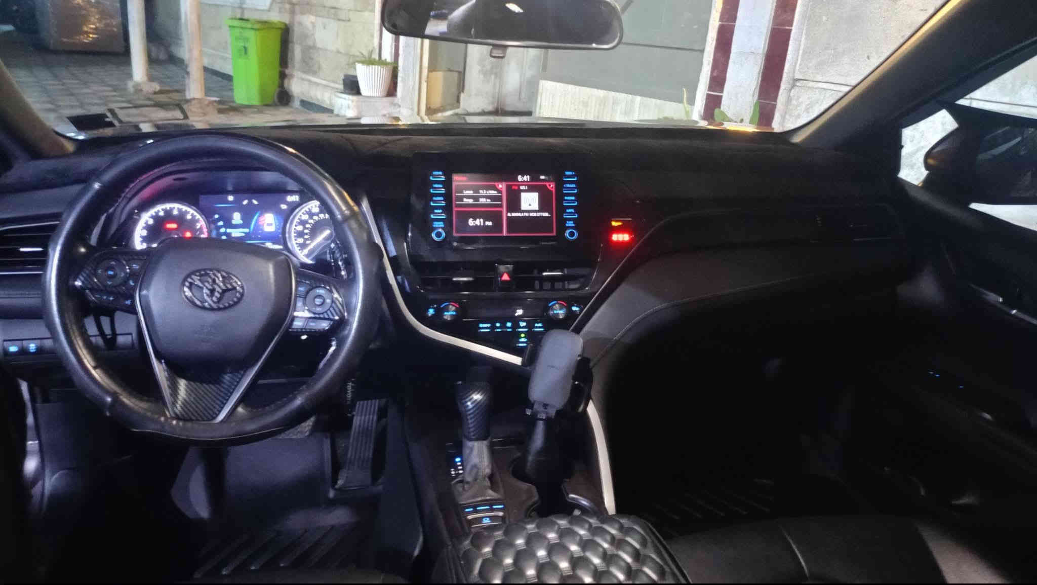 السلام وعليكم
⚫️تويوتا كامري 2022 SE 

⚫️محرك  2.500 / فور ويل

⚫️4 سلندر

⚫️رقم بغداد الجديد  /بأسمي

⚫️صور الحادث مرفق مع المنشور

مكفولة من كير ومحرك 

⚫️ماشية 54 ألف كيلو

⚫️كشن السايق كهربائي

⚫️كشنات جلد

⚫️ثلاث وضعيات للقيادة

SPORT/NORMAL/ECO

⚫️شاشة كار بلي

⚫️تحديد مسار

⚫️منافذ شحن سريع 

⚫️شفتات استيرن 

⚫️إشارات بالمري

⚫️السعر 215 ورقة وبيها مجال

⚫️لمعرفة تفاصيل اكثر تواصل معي على الماسنجر

رقم الهاتف(***********) متوفر على اوتساب مكاني بغداد حي القاهره
