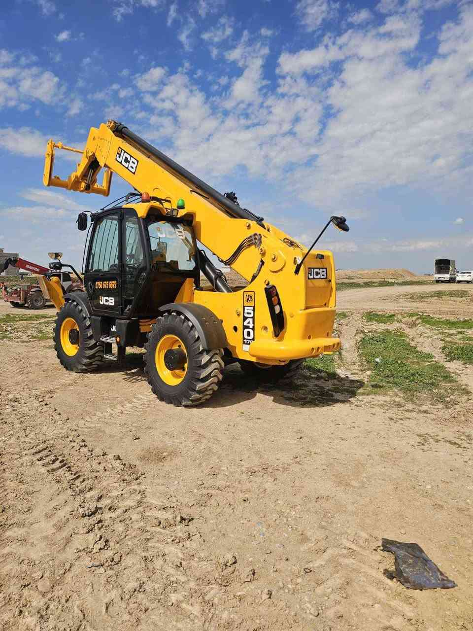 جیسیبی بۆ فرۆشتن 17 متر هەموو گیانی بەشەرتە ***********
