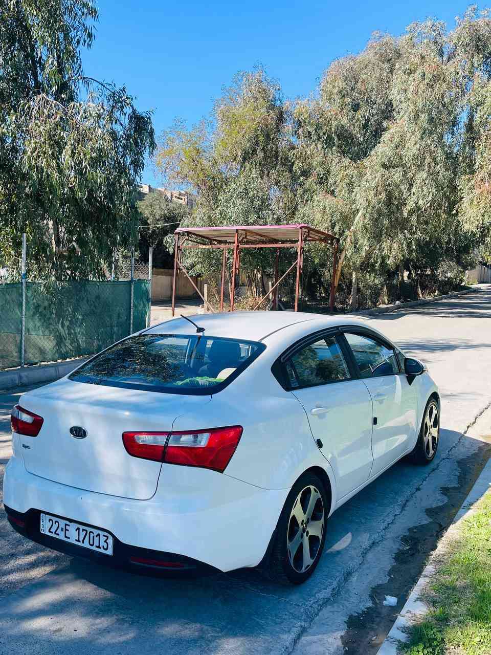 السلام عليكم 
كيا ريو 2012 
بدون صبغ بدون ضرر سنويه وهزه جديده كابون بانزين محرك وكير شرط 
للاستفسار الأتصال على الارقام غير متواجد على الفيس
***********
***********
