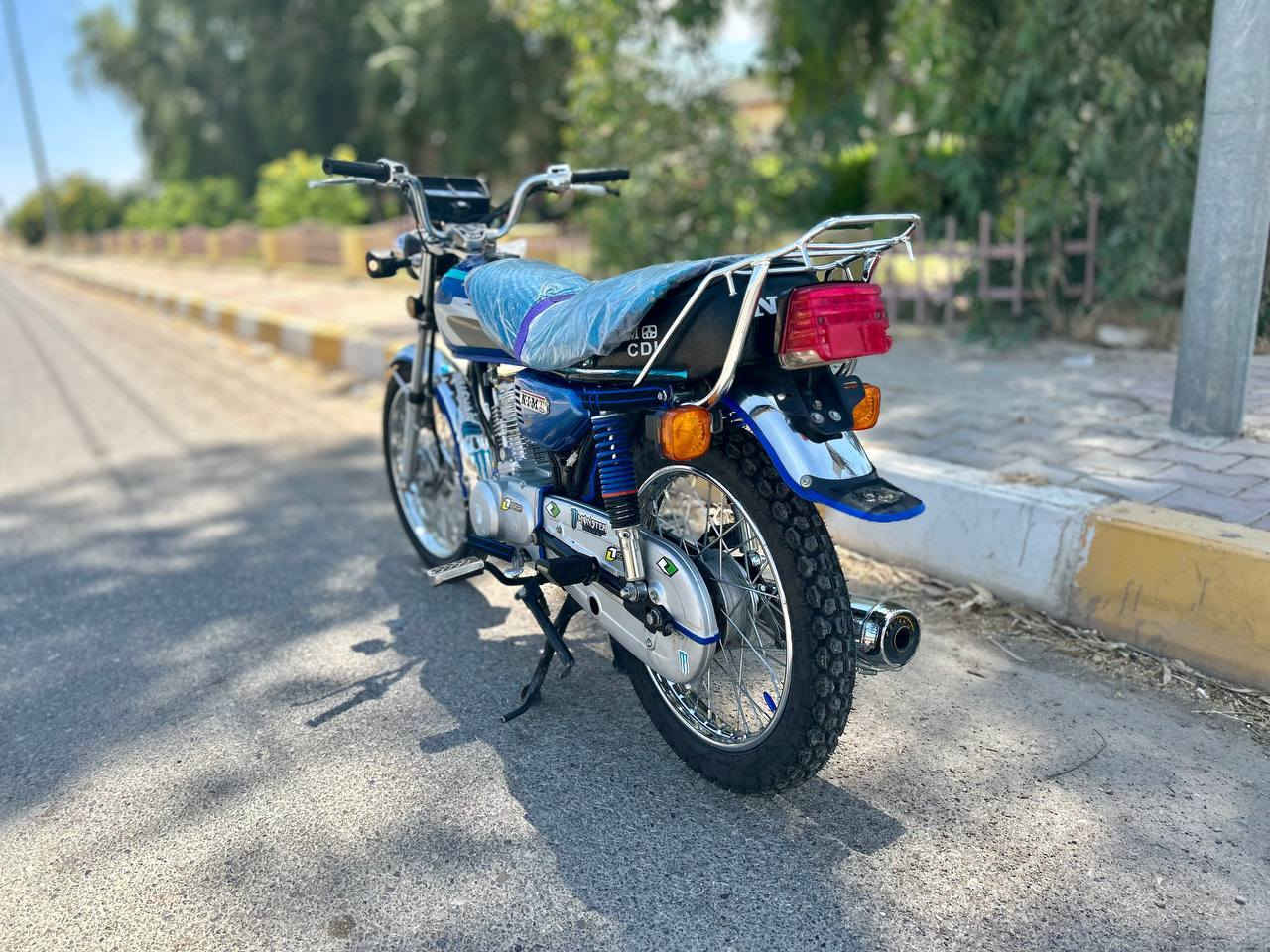 لبيع دراجة نامة- منفيس اصولية كمرك مدفوع 
موديل 2025 

محرك 125cc

كهربائيات شغال 

محرك على وضع الشركة 

دراجة ماشية 3300 متر 

5 اوراق ويا موجود 

المكان ناحية السعدية الجبل 

الاتصال 
(‏‪***********‬‏)
