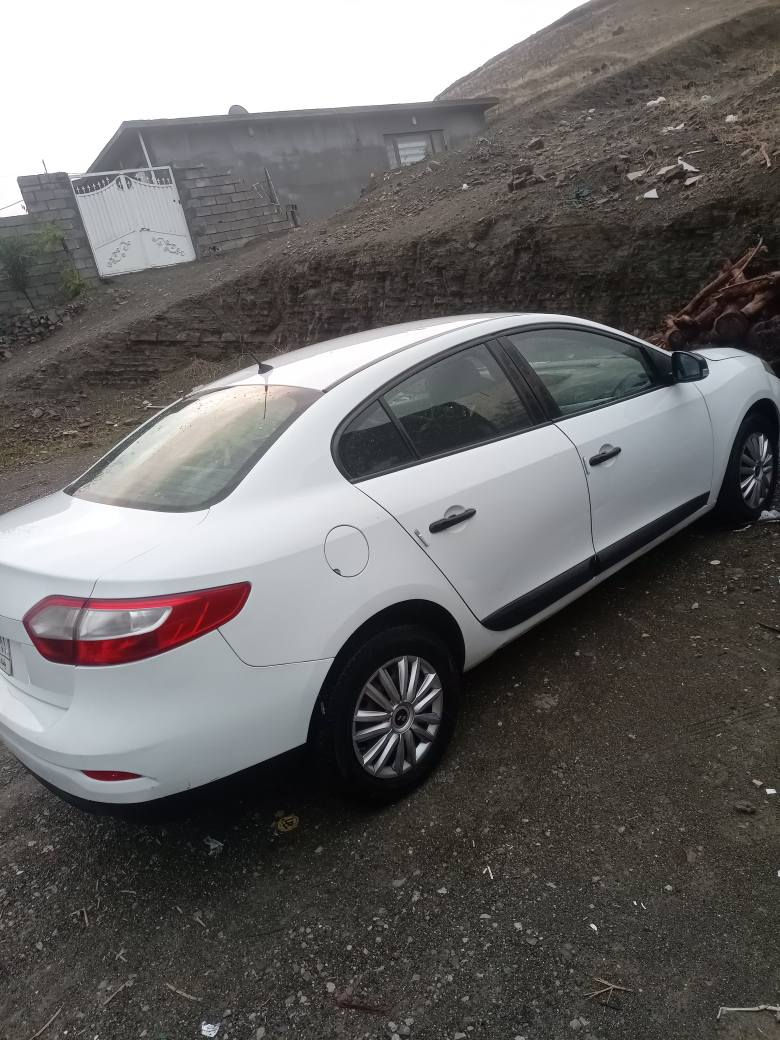 ڕینۆ فلۆنس 2013 هەزەو پاکانەی بۆ کراوە سێ یان چوار پارچەی سبوخە بێ ناوگرتن پشتن و پێش کەپسە بێرباگی نەتەقیوە سەیارەکە لە سۆرانە نرخی 52 کەمێک مەجال سوران, أربيل


**إذا كنت صاحب هذا الإعلان وتريد حذفه لأي سبب، رجاءا أرسل رسالة إلى الدعم الفني**